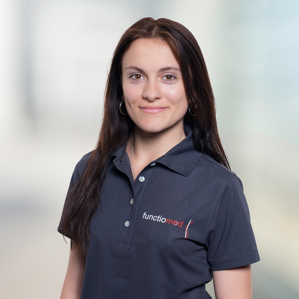 Portrait von Anina Schädler, Empfangsmitarbeiterin der functiomed AG