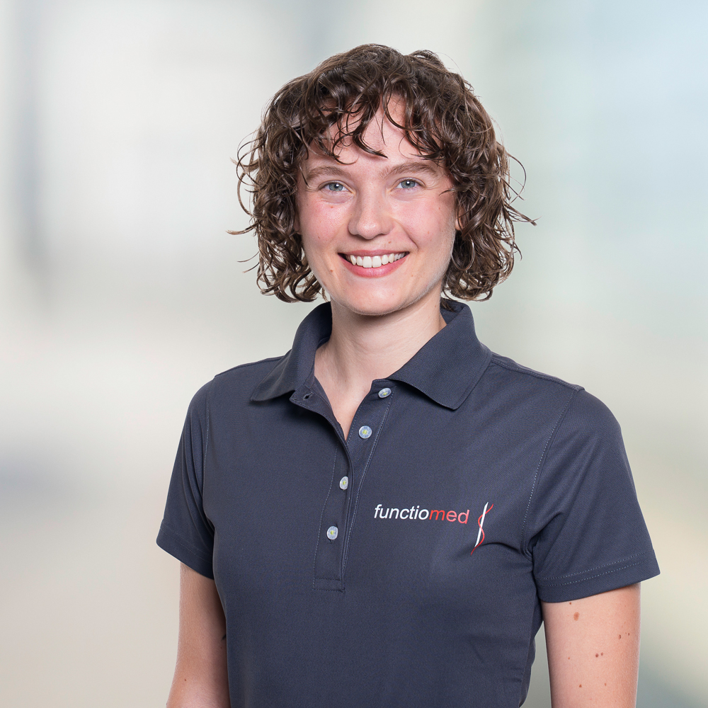 Portrait von Selia Lakatos, Empfangsmitarbeiterin der functiomed AG