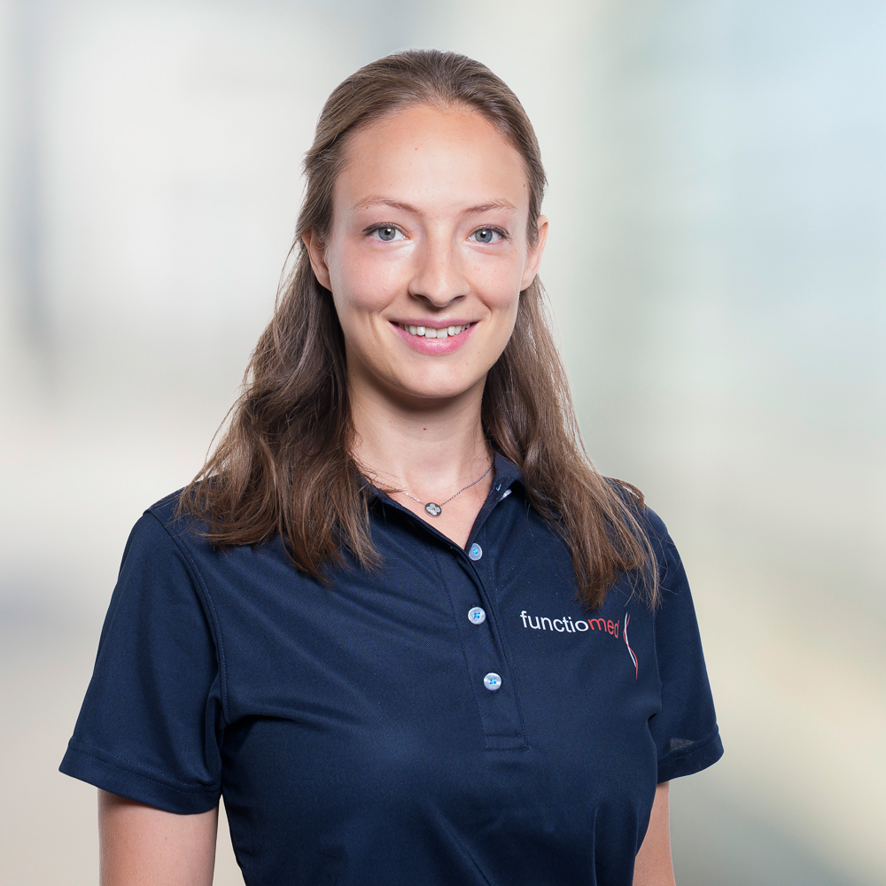 Portrait von Tiffany Roth, Osteopathin bei functiomed AG