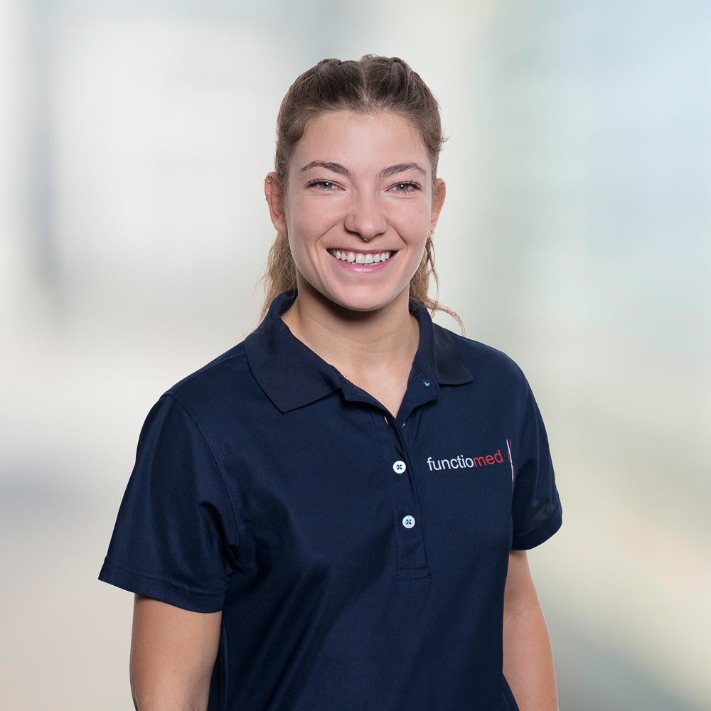 Portrait von Mona Reuss, Osteopathin bei functiomed AG